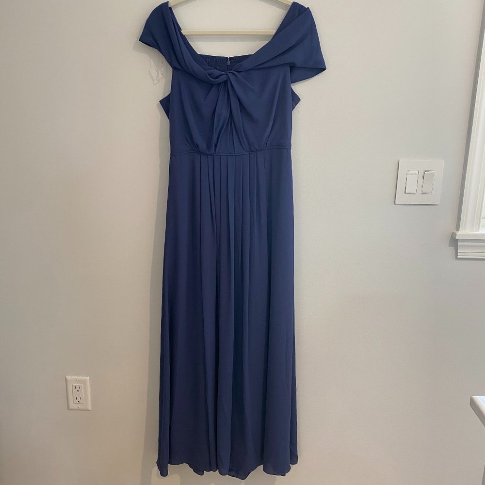 NWOT Gal Meets Glam Sandra Off Shoulder Maxi Dress